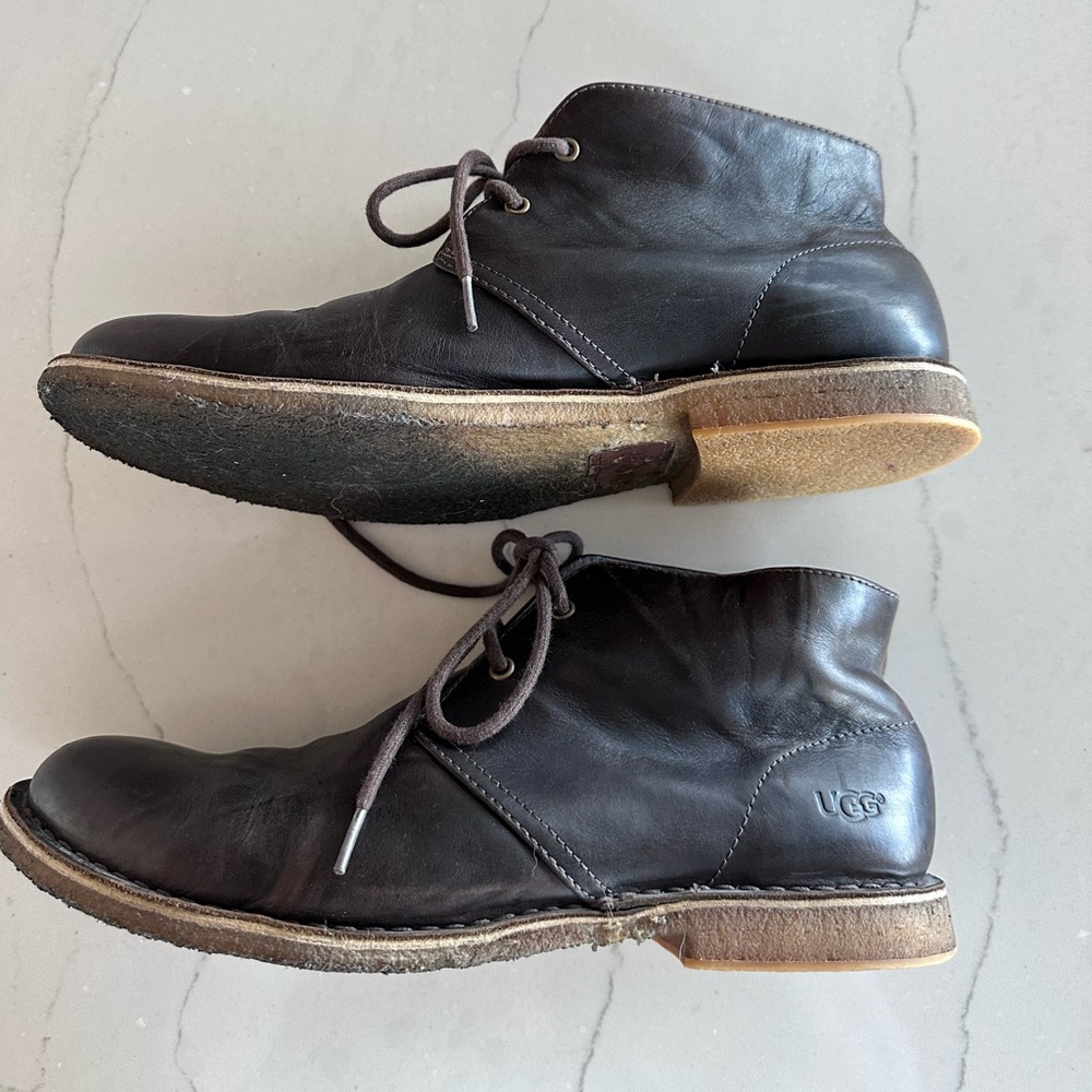 UGG Leighton Chukka Boots 3275 Shearling Insole Dark Chocolate Brown Mens 12 US - Picture 4 of 16